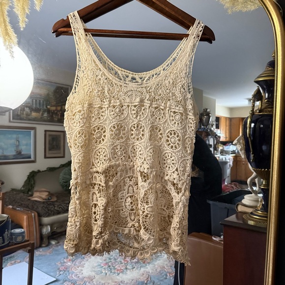 Ultra Pink 100% Cotton Crochet Lace Bohemian Free-Spirited Earthy Cream Tank Top - Picture 5 of 5